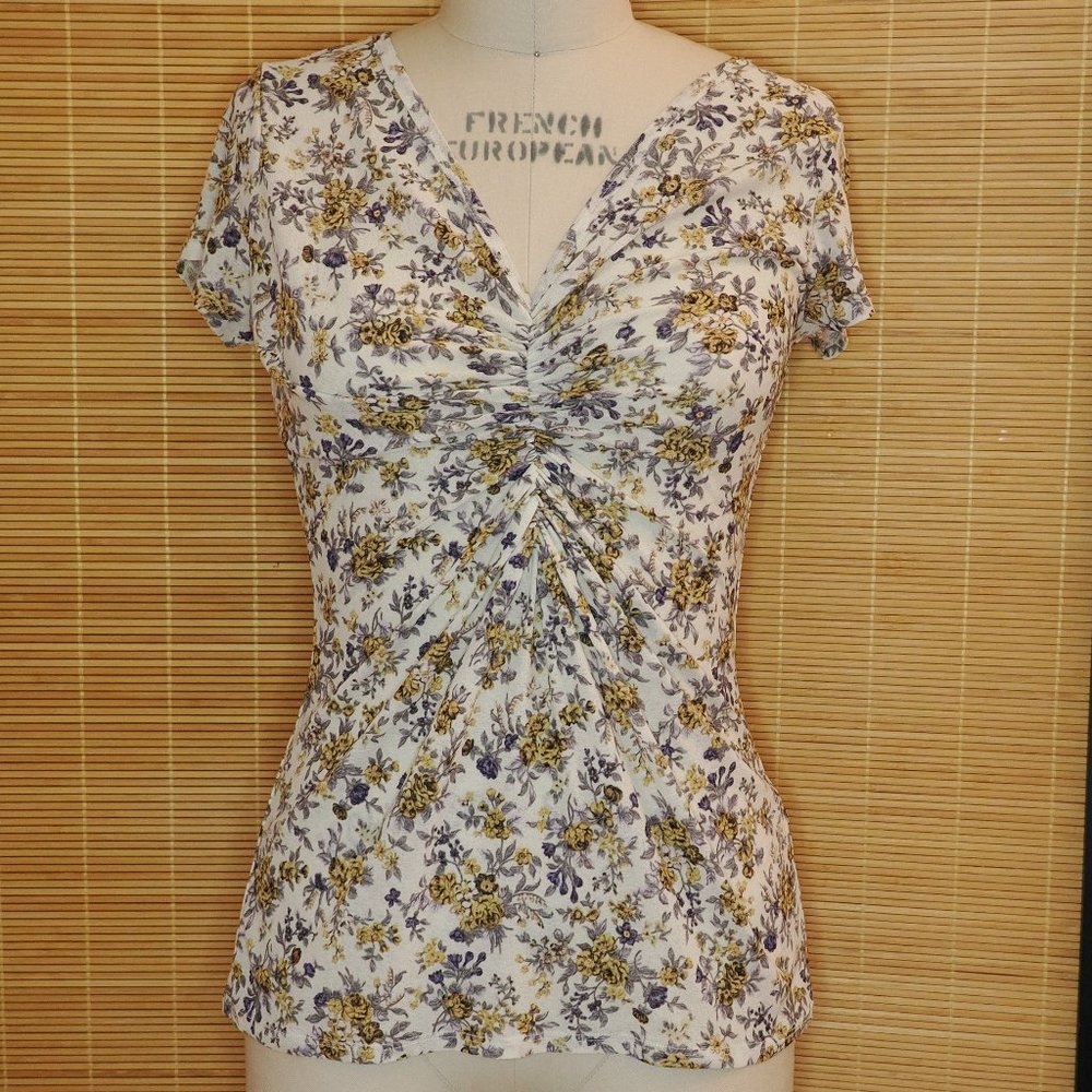 Karen Kane flower print tee shirt, Size M